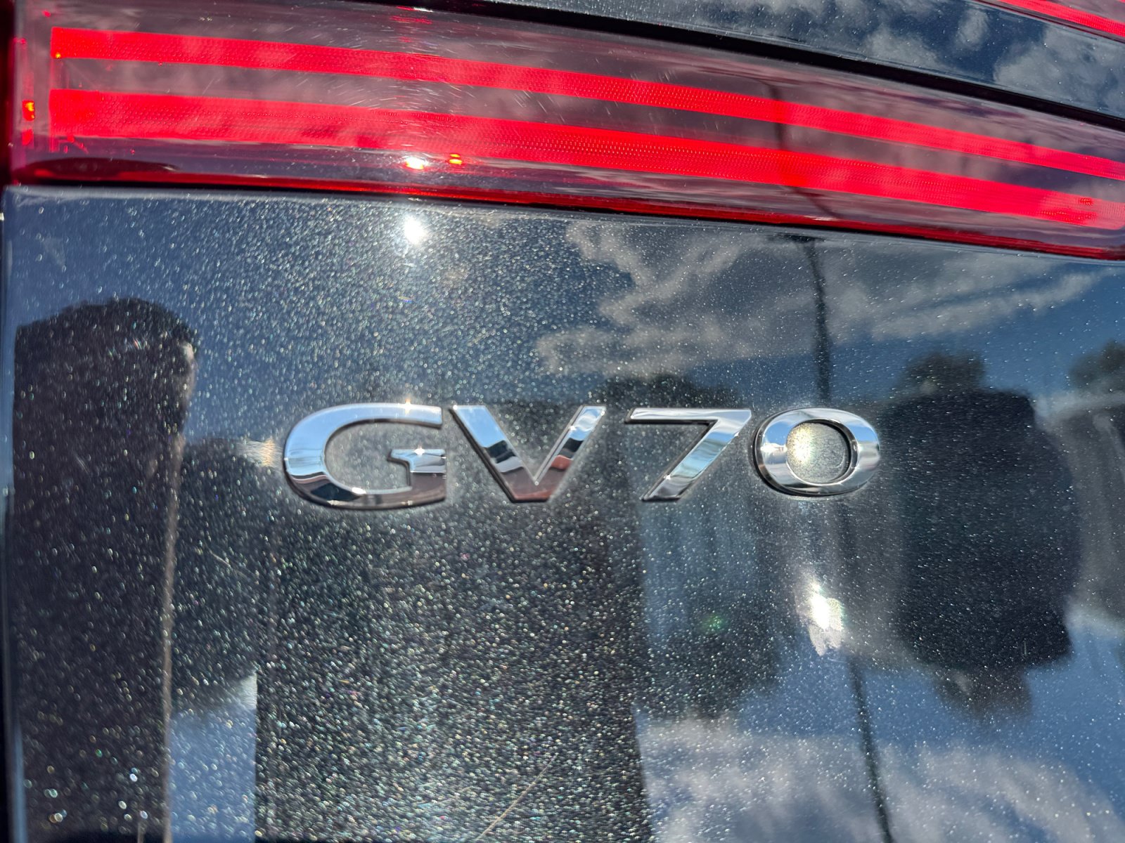 Used 2022 Genesis GV70 2.5T w/ Advanced Package AWD/4WD image 23