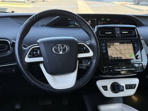 Used 2016 Toyota Prius Three image 28