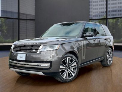 New 2025 Land Rover Range Rover SE
