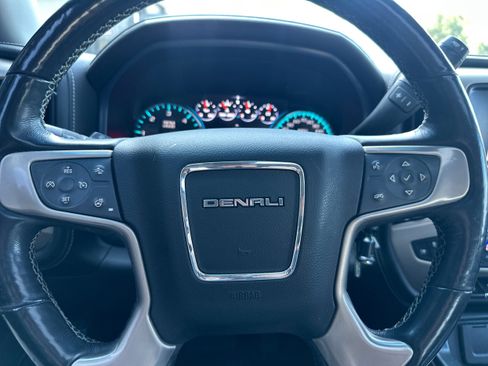Used 2018 GMC Sierra 1500 Denali w/ Denali Ultimate Package AWD/4WD image 16