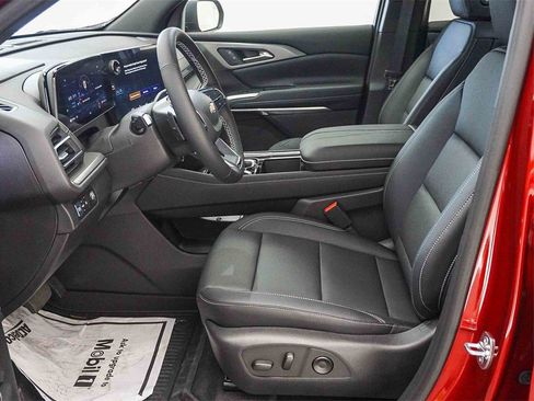 New 2026 Chevrolet Traverse LT w/ LPO, Floor Liner Package image 18