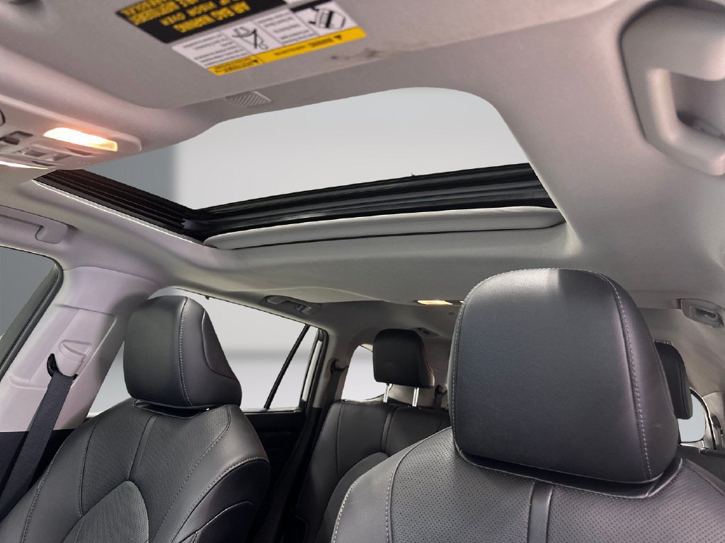 Used 2021 Toyota Highlander Limited AWD/4WD image 17