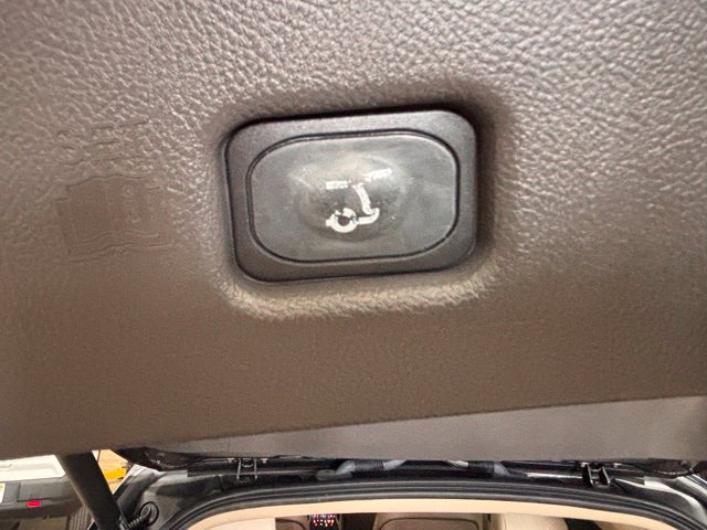 Used 2019 Lincoln Nautilus Select w/ Cargo Utility Package FWD image 23