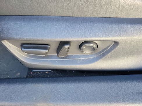 Used 2025 Toyota Camry XSE image 17