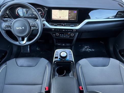 Used 2022 Kia Niro EX image 15