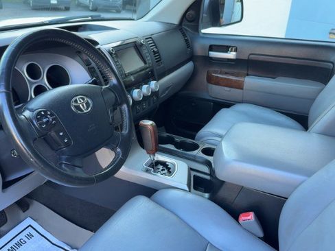 Used 2012 Toyota Tundra Limited w/ Memory Pkg AWD/4WD image 9