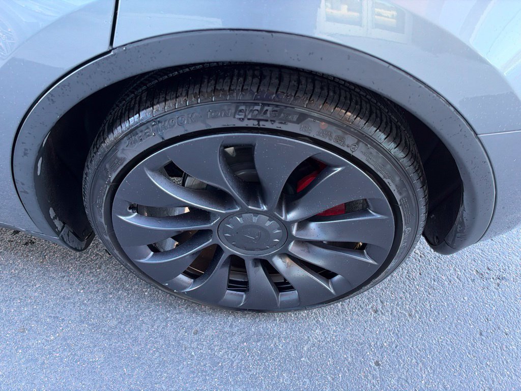 Used 2024 Tesla Model Y Performance AWD/4WD image 7