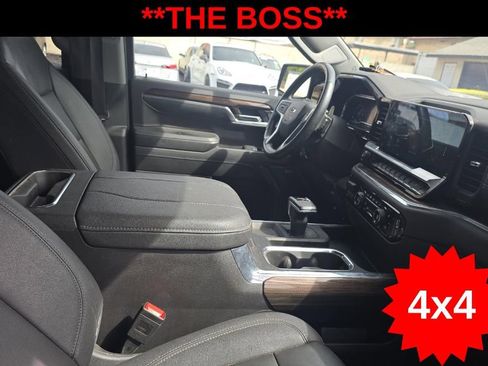 Used 2023 Chevrolet Silverado 1500 LT Trail Boss w/ LT Trail Boss Premium Package image 12