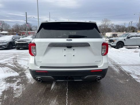 Certified 2023 Ford Explorer XLT w/ Equipment Group 202A image 5