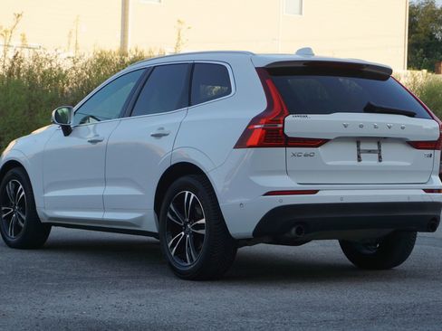 Used 2019 Volvo XC60 T5 Momentum w/ Multimedia Package image 7