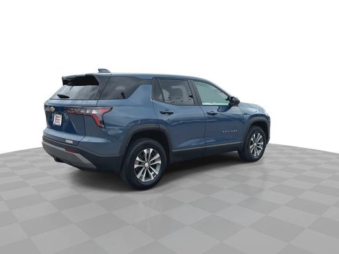 Used 2026 Chevrolet Equinox LT AWD/4WD image 9