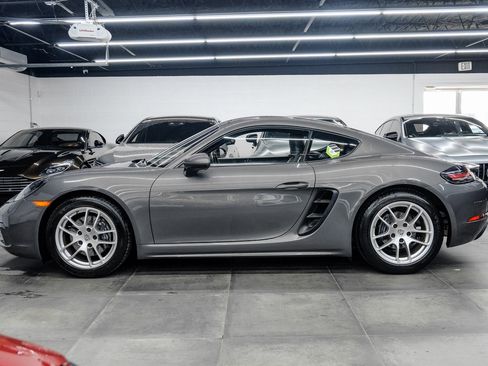 Used 2022 Porsche 718 Cayman image 18