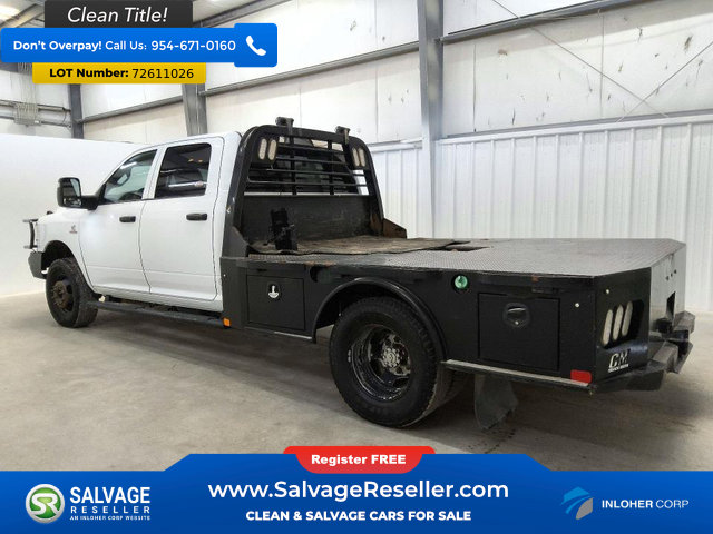Used 2024 RAM 3500 Tradesman w/ Chrome Appearance Group AWD/4WD image 3