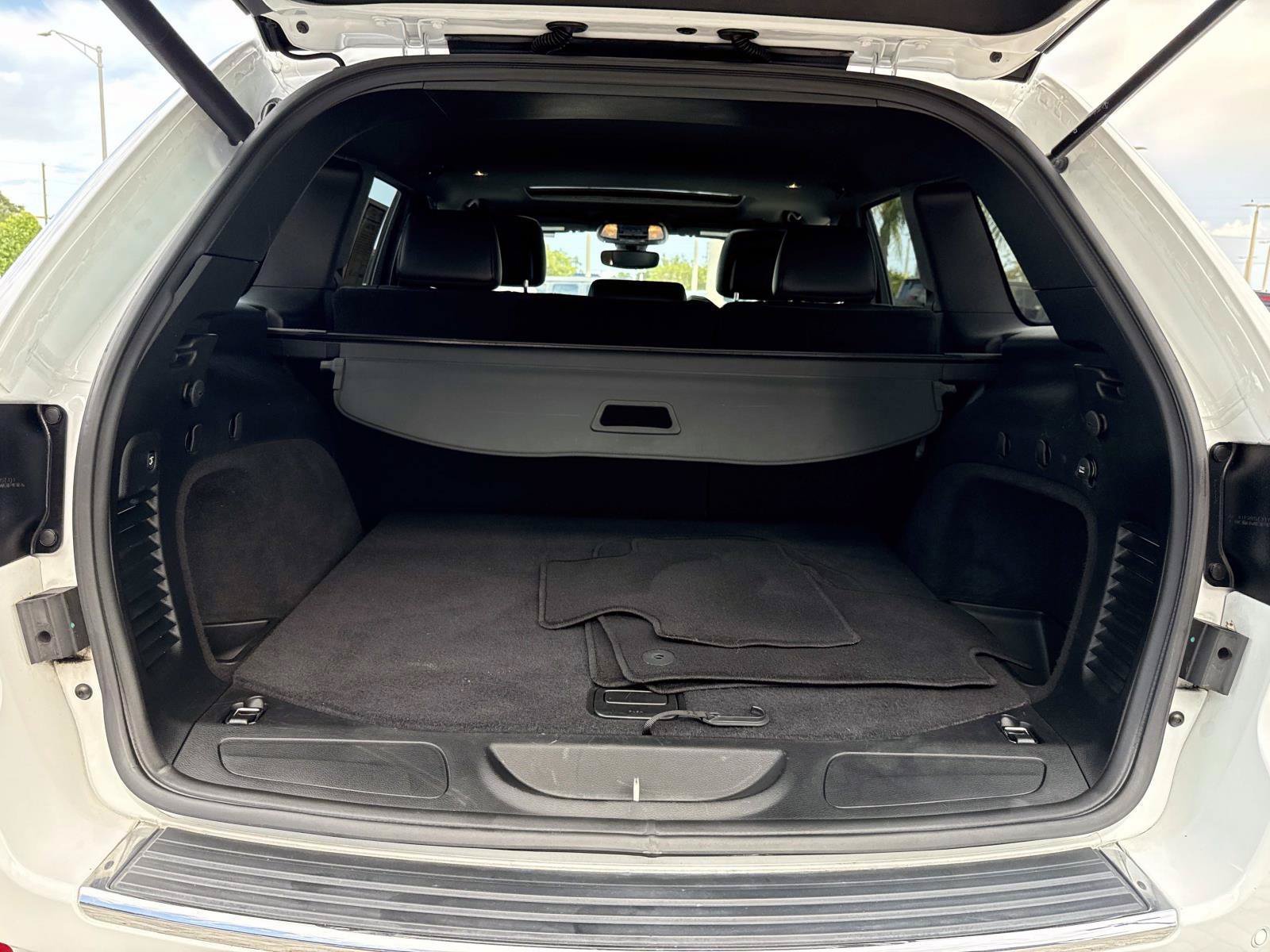 Used 2020 Jeep Grand Cherokee Limited RWD image 10