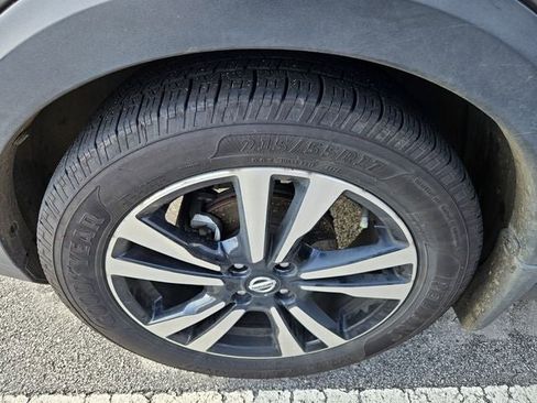 Used 2020 Nissan Kicks SR w/ SR Premium Package image 30