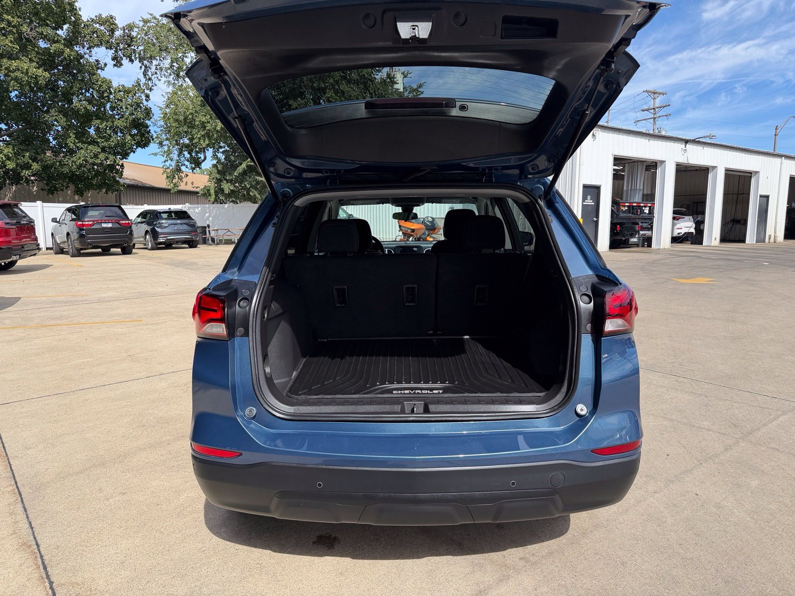 Used 2024 Chevrolet Equinox LS w/ LS Convenience Package FWD image 34