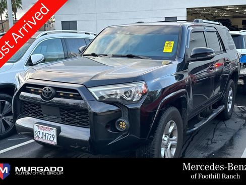 Used 2022 Toyota 4Runner SR5 Premium image 1