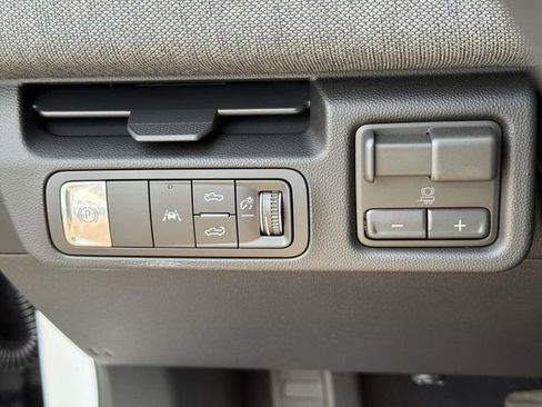 Used 2026 GMC Sierra EV Elevation AWD/4WD image 16