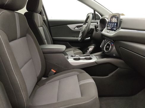Used 2024 Chevrolet Blazer LT w/ Convenience Package FWD image 19