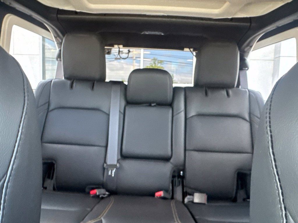 New 2026 Jeep Wrangler Unlimited Sahara AWD/4WD image 44