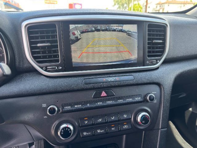 Used 2020 Kia Sportage LX FWD image 12