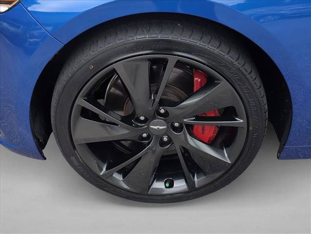 Used 2022 Genesis G70 3.3T RWD image 30