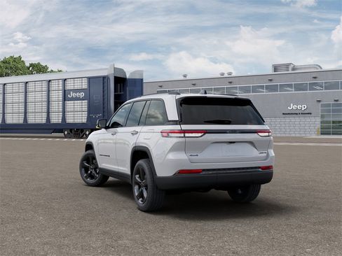 New 2025 Jeep Grand Cherokee Limited w/ Black Appearance Package image 3