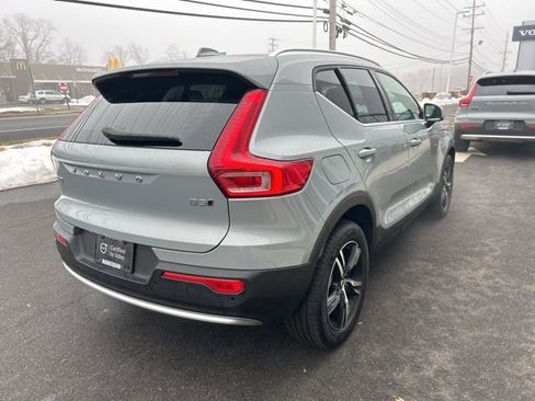 Certified 2025 Volvo XC40 B5 Core AWD/4WD image 5