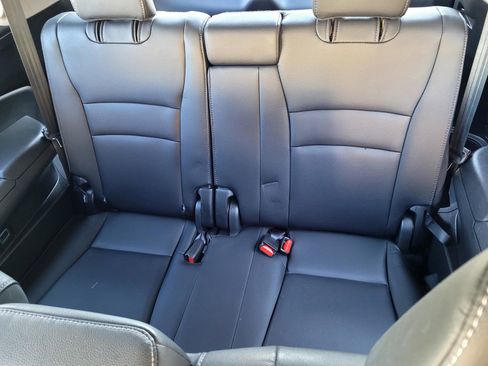 Used 2017 Honda Pilot Touring image 15