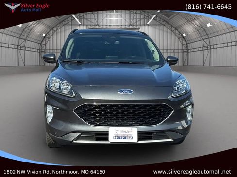 Used 2020 Ford Escape Titanium image 8