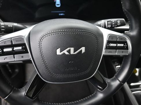 Used 2025 Kia Telluride S AWD/4WD image 19