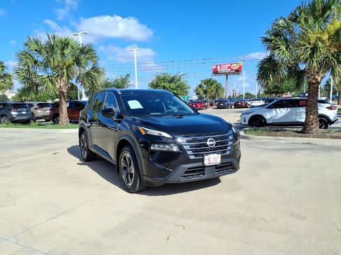 Used 2024 Nissan Rogue SV w/ SV Premium Package FWD image 7
