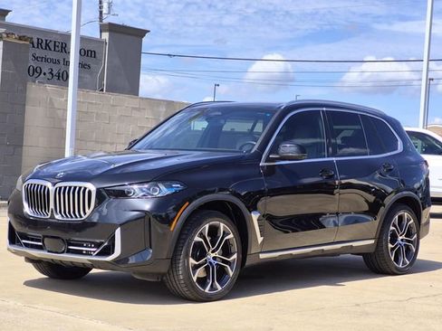 Used 2025 BMW X5 sDrive40i w/ Premium Package RWD image 3