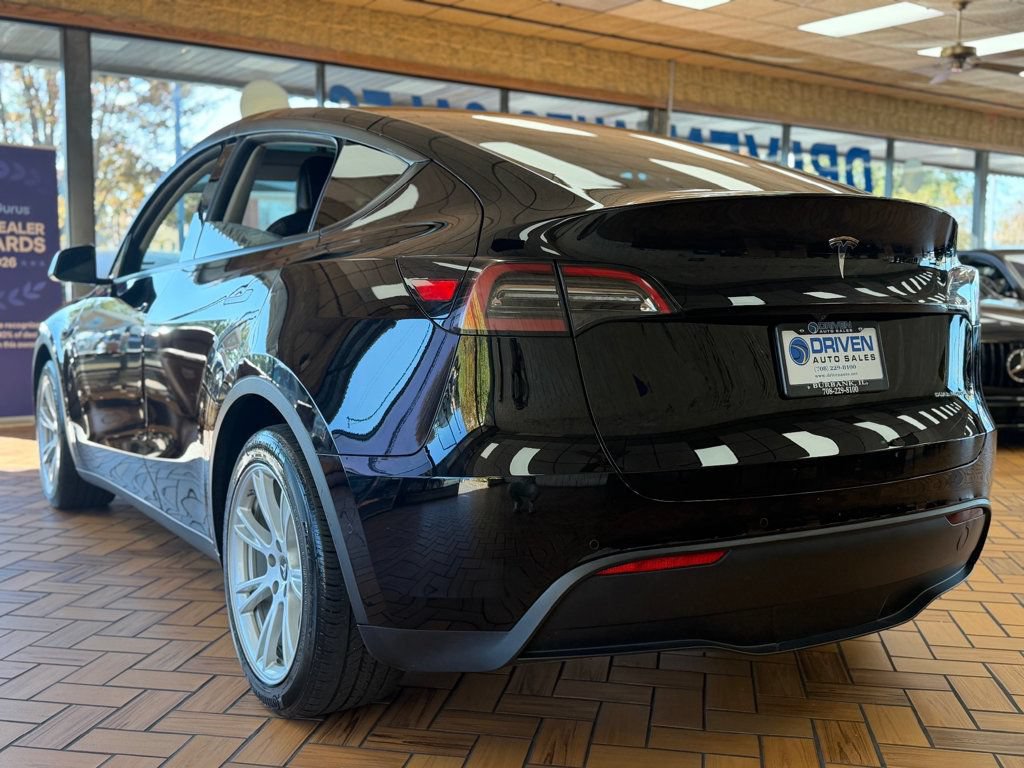 Used 2022 Tesla Model Y Long Range AWD/4WD image 5