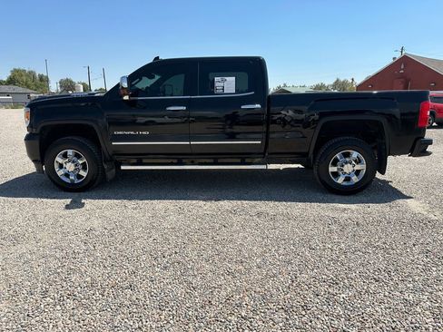 Used 2018 GMC Sierra 3500 Denali image 6