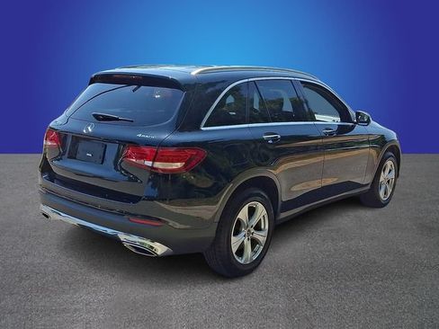 Used 2018 Mercedes-Benz GLC 300 4MATIC image 4