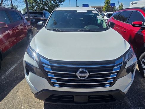 Used 2024 Nissan Rogue S AWD/4WD image 20