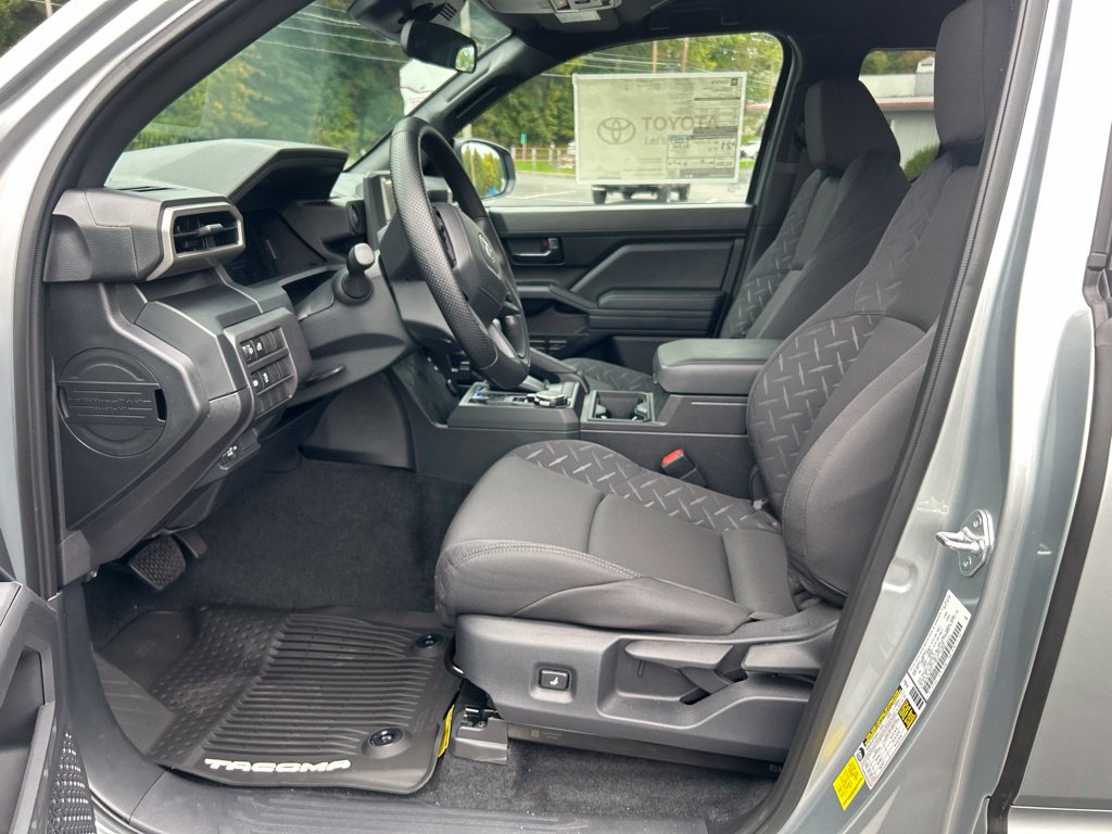 New 2026 Toyota Tacoma SR w/ SR Upgrade Package AWD/4WD image 9
