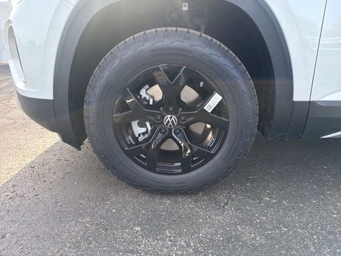New 2026 Volkswagen Atlas Peak Edition AWD/4WD image 30