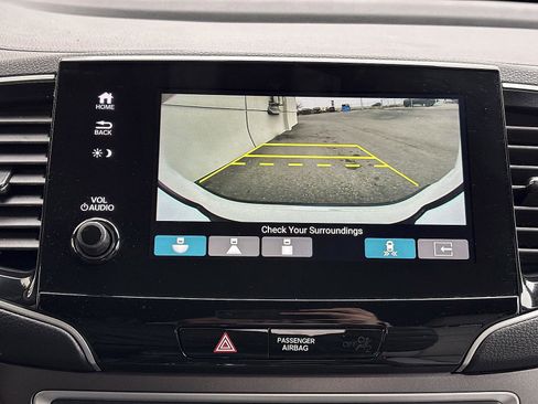 Certified 2025 Honda Passport EX-L image 26