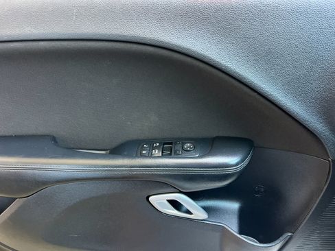 Used 2016 Dodge Challenger R/T w/ Driver Convenience Group RWD image 13