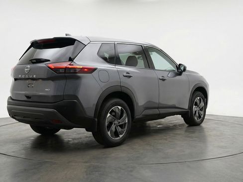 Used 2025 Nissan Rogue SV image 9