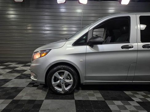 Used 2016 Mercedes-Benz Metris Passenger image 33