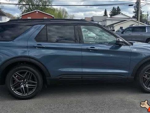 New 2026 Ford Explorer ST-Line w/ ST-Line Street Pack AWD/4WD image 6