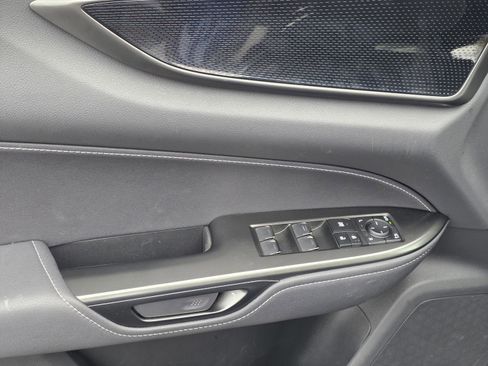 Certified 2025 Lexus NX 250 FWD image 11