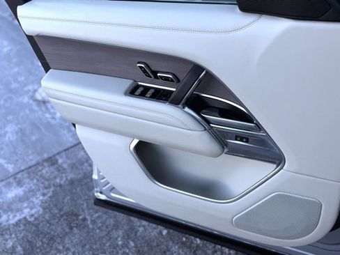 Used 2023 Land Rover Range Rover SE image 13