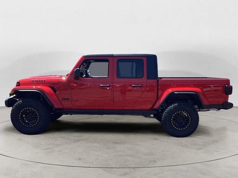 New 2025 Jeep Gladiator Willys image 2