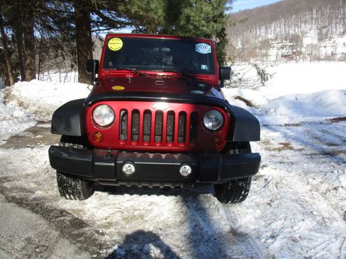 Used 2012 Jeep Wrangler Unlimited Sport image 5