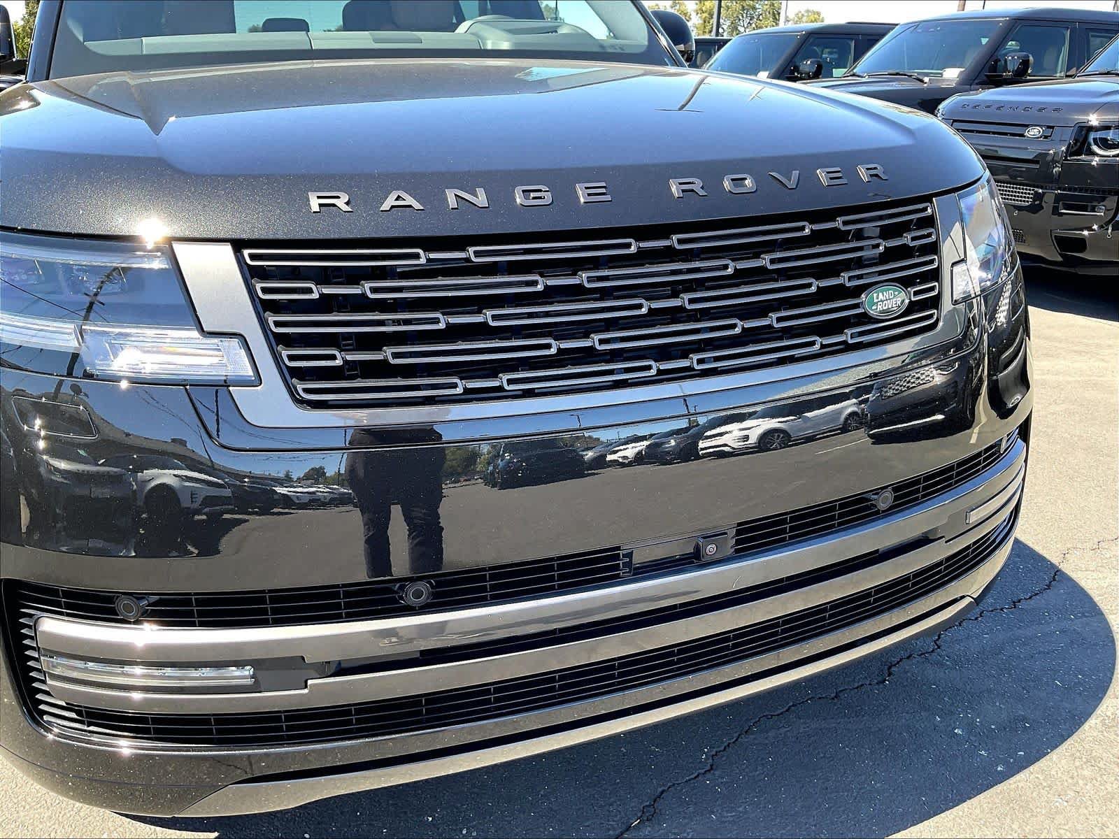 New 2026 Land Rover Range Rover Long Wheelbase SE AWD/4WD image 33