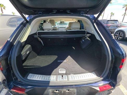 Used 2025 Genesis GV70 2.5T AWD/4WD image 10